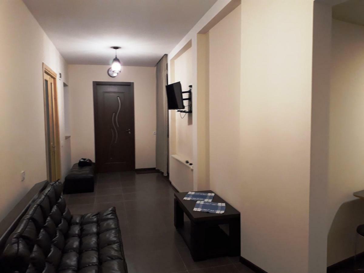 2 Bedroom Apartment In Chugureti Tbilisi Exterior photo